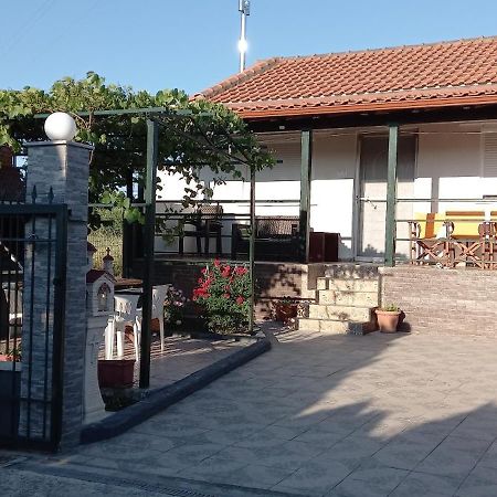 Haus Villa Nea Kallikrateia Luaran gambar
