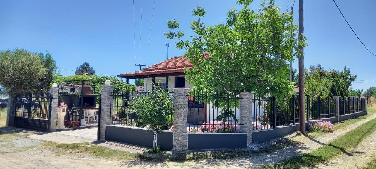 Haus Villa Nea Kallikrateia Luaran gambar